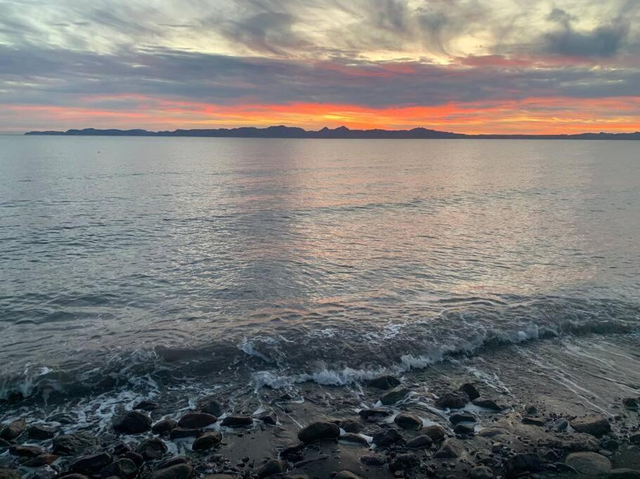 Tres Iguanas Apart Hotel - New, Cozy & Spacious Flats, Short Walk To Beach Loreto  Eksteriør bilde