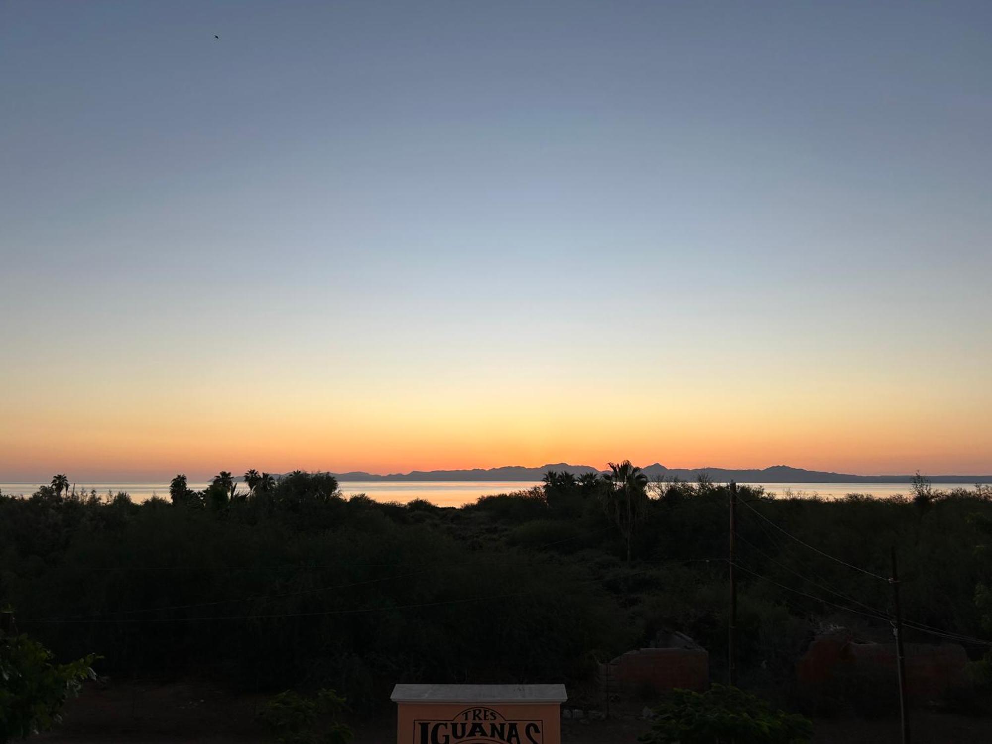 Tres Iguanas Apart Hotel - New, Cozy & Spacious Flats, Short Walk To Beach Loreto  Eksteriør bilde