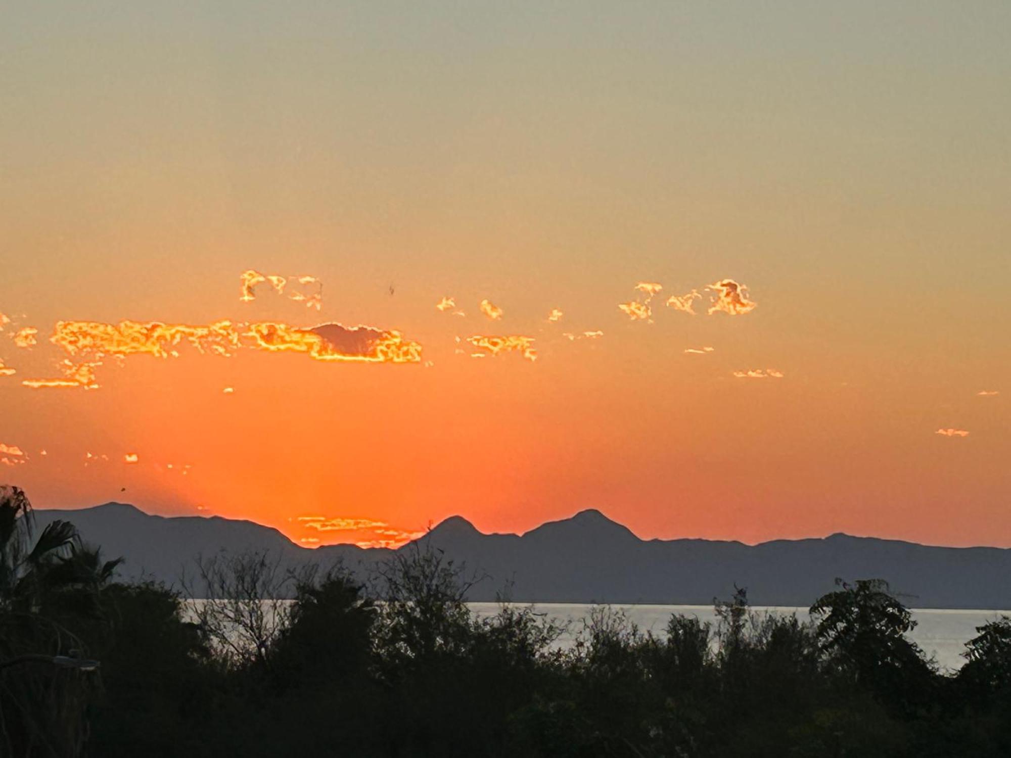 Tres Iguanas Apart Hotel - New, Cozy & Spacious Flats, Short Walk To Beach Loreto  Eksteriør bilde